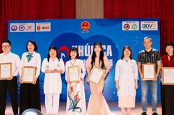 'Khúc ca Blouse trắng' số đầu tiên: Tiếp sức tinh thần, lan tỏa giá trị nhân văn