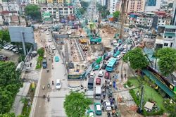 Hà Nội 'thúc' tiến độ thi công cầu vượt Nguyễn Chí Thanh trên Vành đai 1