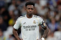Real ra gi&aacute; b&aacute;n Vinicius