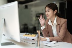 Bí quyết để tập trung hơn trong các cuộc họp trực tuyến