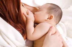 Bí quyết giúp bé bú hiệu quả, mẹ giảm đau