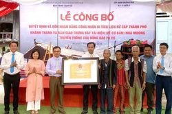 Đ&oacute;n bằng di t&iacute;ch v&agrave; kh&aacute;nh th&agrave;nh trưng b&agrave;y nh&agrave; Moong ở x&atilde; A Lưới 1