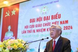 Đổi mới tư duy giáo dục, phát triển con người và dấu ấn một người thầy