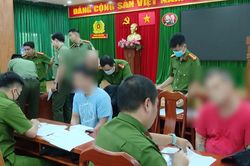 [Video] TP Hồ Ch&iacute; Minh tiếp nhận 47 c&ocirc;ng d&acirc;n Việt Nam bị Hoa Kỳ trục xuất về nước
