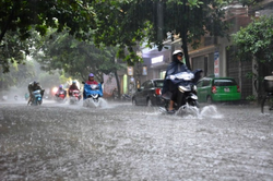 Thời tiết hôm nay (5-8): Bắc Bộ mưa lớn