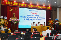 Tạp chí Cộng sản gặp mặt cộng tác viên và kỷ niệm 96 năm Ngày ra số đầu tiên