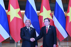Chủ tịch Quốc hội Trần Thanh Mẫn hội đ&agrave;m với Chủ tịch Quốc hội Th&aacute;i Lan Sophon Zaram