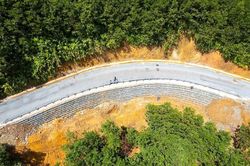 Đà Nẵng nghiệm thu, đưa vào sử dụng một số công trình hư hỏng do mưa bão trên tuyến đường nối các xã vùng cao