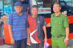 Quảng Ngãi: Công an giúp người đàn ông đi lạc hơn 650km về nhà