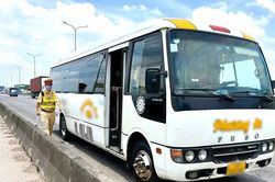 Đồng Nai: Kiểm tra 288 xe khách, phát hiện 136 trường hợp vi phạm