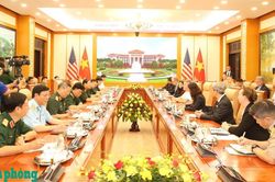 Hoa Kỳ cam kết tiếp tục hợp tác với Việt Nam trong lĩnh vực khắc phục hậu quả chiến tranh