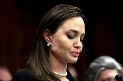 Biến căng vụ Brad Pitt kiện Angelina Jolie