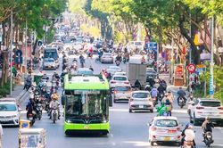 Hà Nội triển khai chính sách hỗ trợ chuyển đổi phương tiện giao thông xanh