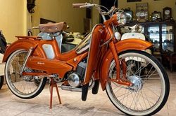 Xe đạp máy Pháp hơn 60 năm tuổi có giá đắt ngang xe ga Vespa