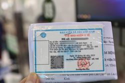 Người bệnh có BHYT không khám dịch vụ vẫn phải nộp thêm tiền, Bộ Y tế nói gì?