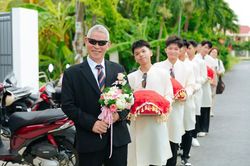 3 'đám cưới U70' gây sốt, chú rể hân hoan đi rước vợ về nhà