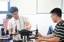 Hà Nội tạo không gian thử nghiệm cho AI, bán dẫn, robot và công nghệ chiến lược