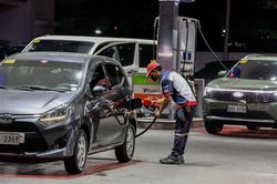 Eo biển Hormuz tê liệt, các 'ông lớn' dầu mỏ bỏ túi lợi nhuận kỷ lục