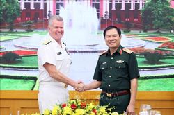 Đại tướng Nguyễn T&acirc;n Cương hội kiến Tư lệnh Bộ tư lệnh Th&aacute;i B&igrave;nh Dương (Hoa Kỳ)