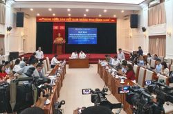 Tổ chức thi lại với thí sinh tại Trường chuyên Tuyên Quang