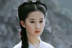 10 phim giúp Lưu Diệc Phi thành 'thần tiên tỷ tỷ'