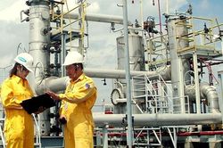 Khung pháp lý chuyển dịch năng lượng trong dự thảo Luật Dầu khí (sửa đổi): Cơ hội cho lao động nữ trình độ cao