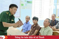 'Cầm tay chỉ việc' đưa kỹ năng số đến người dân vùng biên