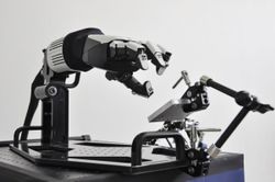 Honda trở lại đường đua robot với 'bàn tay thông minh', hướng tới tự động hóa nhà máy