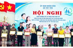 Từ giấy khen đến b&agrave;i to&aacute;n d&acirc;n số