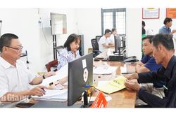 X&atilde; B&igrave;nh Thạnh Đ&ocirc;ng n&acirc;ng cao hiệu quả cải c&aacute;ch h&agrave;nh ch&iacute;nh hướng về d&acirc;n