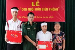 Bộ đội Biên phòng nhận nuôi học sinh có cha mẹ tử vong do điện giật