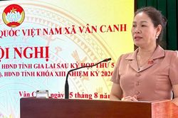 Phó Chủ tịch HĐND tỉnh Huỳnh Thúy Vân tiếp xúc cử tri xã Vân Canh và Canh Vinh