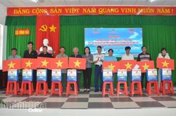 Tổ chức chương trình Cảnh sát biển đồng hành với ngư dân tại xã Vĩnh Hải