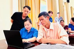 Làm chủ công nghệ từ thôn bản