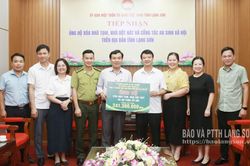 Sở Nông nghiệp và Môi trường, các đơn vị, doanh nghiệp ủng hộ hơn 241 triệu đồng hỗ trợ xóa nhà tạm, nhà dột nát