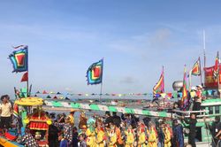 Hồn biển trong từng nhịp chèo bả trạo