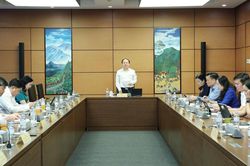 Kiến nghị ho&agrave;n thiện h&agrave;nh lang ph&aacute;p l&yacute; h&ograve;a giải ở cơ sở, chuyển đổi số xuất bản v&agrave; lao động đi l&agrave;m việc nước ngo&agrave;i