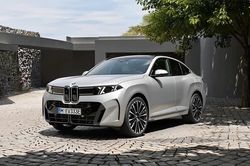 BMW X6 và iX6 2027 lộ diện với diện mạo mới, đậm chất SUV thể thao