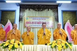 Trường hạ chùa Liên Trì và Vạn Phước sinh hoạt chuyên đề về Cách giáo dục đệ tử trong chốn thiền môn