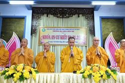 Trường hạ chùa Liên Trì và Vạn Phước sinh hoạt chuyên đề về Cách giáo dục đệ tử trong chốn thiền môn