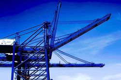 Cảng SSIT đầu tư 2 cẩu bờ thế hệ mới, tăng năng lực đón các tàu siêu lớn