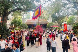 Nghỉ tết Nguy&ecirc;n đ&aacute;n 2027 c&oacute; thể k&eacute;o d&agrave;i 10 ng&agrave;y, bổ sung nghỉ Ng&agrave;y Văn h&oacute;a Việt Nam