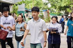 Kỳ thi tốt nghiệp trung học phổ thông: Có nên tách khỏi tuyển sinh đại học?