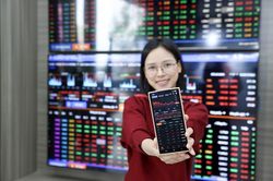 Chứng kho&aacute;n ph&aacute;i sinh ng&agrave;y 5/8: D&ograve;ng tiền s&ocirc;i động khi VN30-Index điều chỉnh