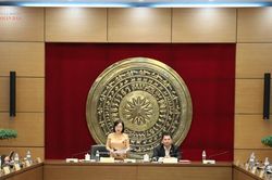 Dự &aacute;n Luật sửa đổi, bổ sung một số điều của Luật Xuất bản: Mở đường cho xuất bản số