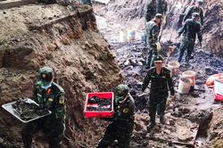 Tìm được thêm nhiều hài cốt liệt sĩ tại Khu B Công viên Lê Thị Riêng