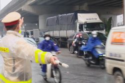 6 tháng đầu năm: Xử lý 39/51 điểm ùn tắc giao thông