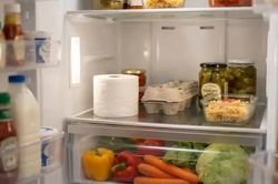 Đặt giấy vệ sinh vào tủ lạnh có thật sự hiệu quả? Muốn phát huy tác dụng phải nhớ điều này