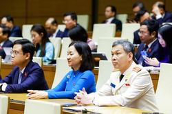 Bổ sung quy định bảo vệ người cung cấp th&ocirc;ng tin, người tố gi&aacute;c h&agrave;nh vi rửa tiền