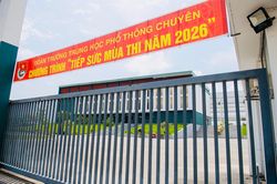 Vì sao thí sinh chuyên Tuyên Quang được thi lại, còn Quảng Trị thì không?